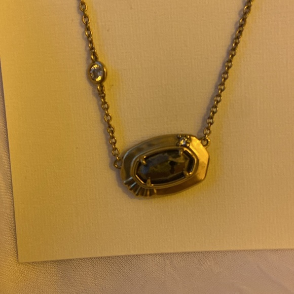 Kendra Scott Anna Short Pendant Necklace- Vintage Gold Black Pyrite - NWT - Picture 3 of 5